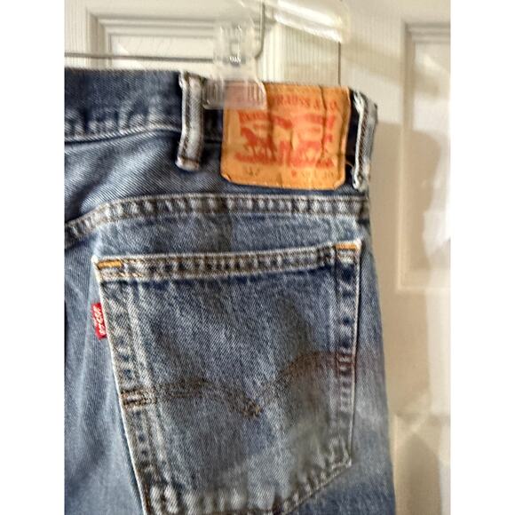 Levi's 517 Size 35x30 Faded Blue Jeans Stain in Picture - Picture 3 of 5